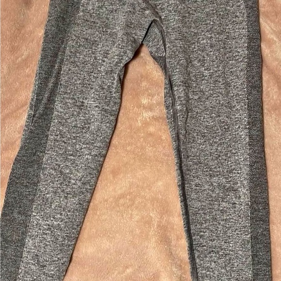 Gym shark leggings - Picture 2 of 2